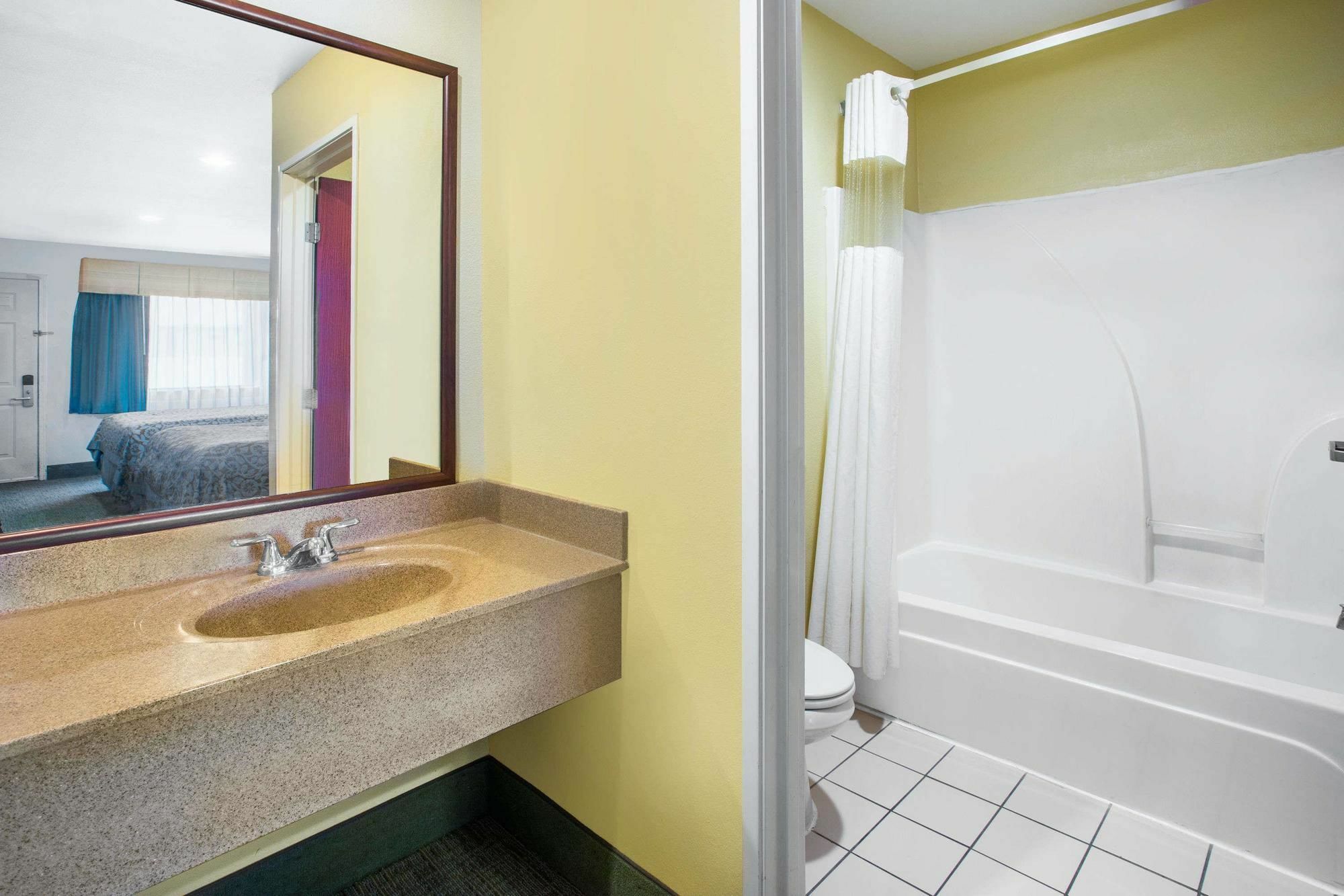 Days Inn By Wyndham Abbeville Exteriér fotografie